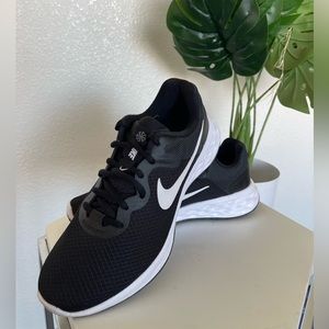 Women's Revolution 6 Next Nature Running Sneakers 👟ACCEPTING REASONABLE OFFERS”